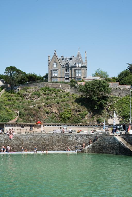 Maison de villégiature balnéaire dite Granite House, 3 rue Coppinger (Dinard)