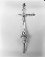 Croix de procession, église paroissiale Saint-Pierre, Saint-Paul (Quéven)