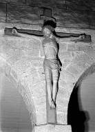 Croix (d'applique, grandeur nature) : Christ en croix, église paroissiale Sainte-Madeleine (Dinéault)