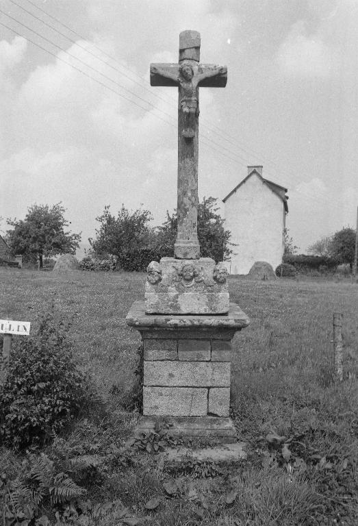 Croix monumentale, le Cosquer (Cléguérec)