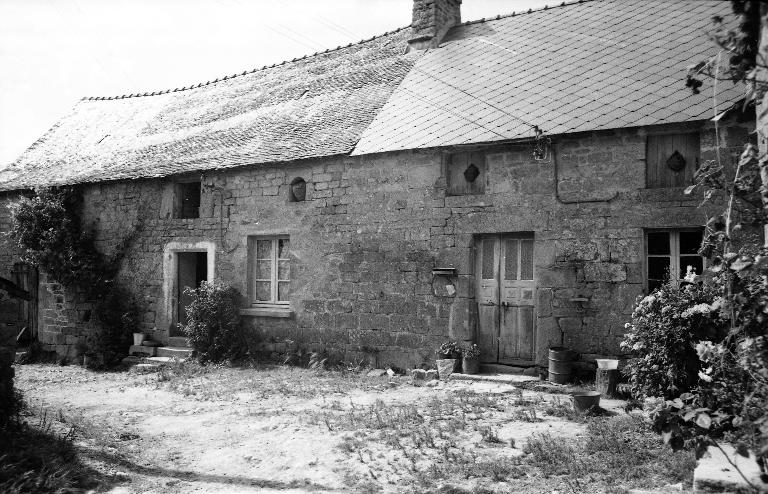 Les maisons et les fermes de la commune de Locmalo