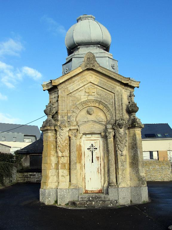 Chapelle funéraire de la famille Duboys des Sauzais (Corps-Nuds)
