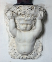 Supports anthropomorphes (2) : bustes d'angelot