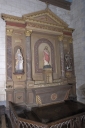 Autel, retable, tabernacle, gradins d'autel et degrés d'autel