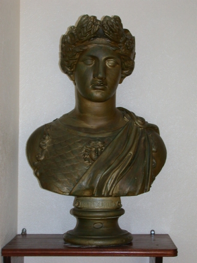 Buste sur piédouche : Marianne