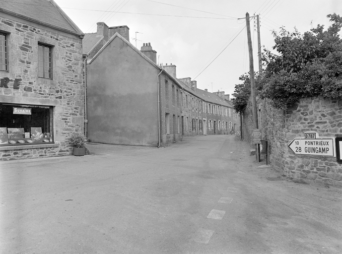 Le bourg de Pleudaniel