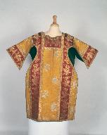 Ensemble de deux dalmatiques, basilique Notre-Dame-du-Roncier (Josselin)