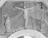 Groupe sculpté (demi-nature, d'applique) : calvaire, église paroissiale Sainte-Agnès (Tréfumel)