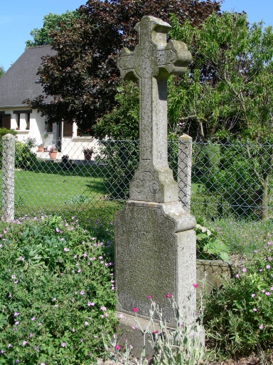 Croix de chemin, la Gouinais (Saint-Thual)