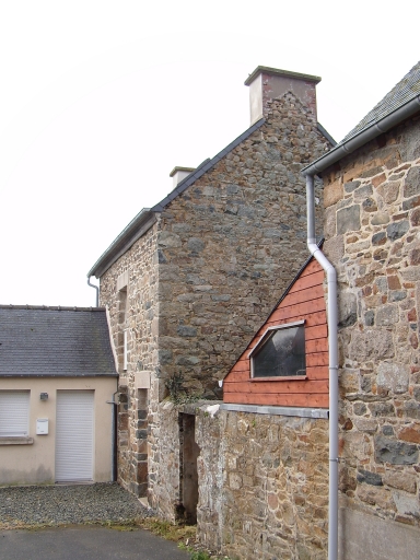 Maison, 6 place de l'Eglise (Kerbors)