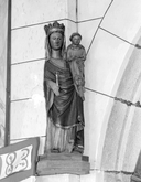 Statue (d'applique, demi-nature) : Vierge à l'Enfant, église paroissiale Saint-Pierre, Saint-Paul (Neulliac)