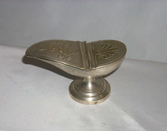 Navette à encens