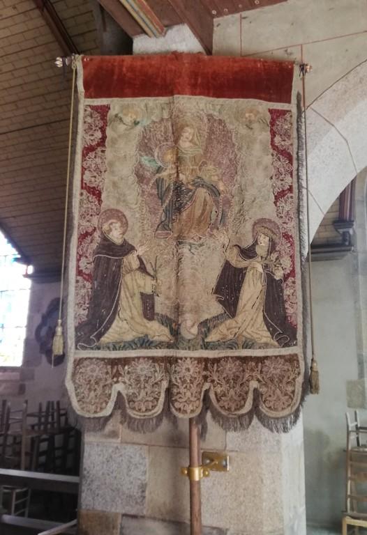 Bannière : Crucifixion, Rosaire, église Saint-Pierre et Saint-Paul (Squiffiec)
