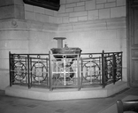 Fonts baptismaux (cuve baptismale à infusion), église paroissiale Saint-Pierre et Saint-Paul (Grand-Fougeray)