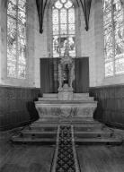 Autel, tabernacle, gradins d'autel (2), exposition (maître-autel), chapelle Sainte-Anne-la-Palud (Plonévez-Porzay)
