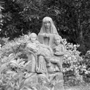 Groupe sculpté : Vierge de pitié, église paroissiale Saint-Idunet (Châteaulin)