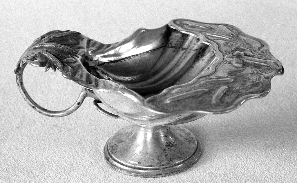 Coquille de baptême, église paroissiale Saint-Pierre-Saint-Paul (Lignol)