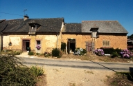 Alignement de logis de ferme, Louvigné (Acigné)