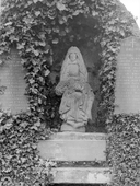 Statue de Vierge de Pitié, chapelle du Sacré-Coeur (Berné)