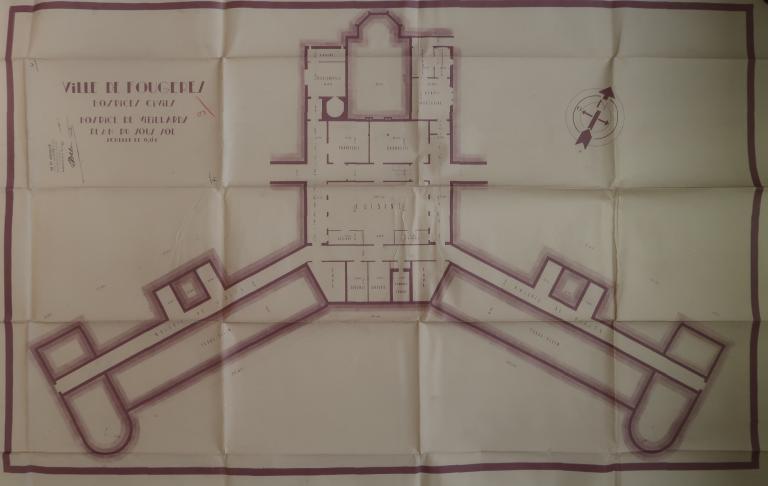 La chapelle du lycée Jean Guéhenno et sa décoration, 11 rue du Champ Rossignol (Fougères)