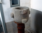 Bénitier (?) ; mesure à grain (?)