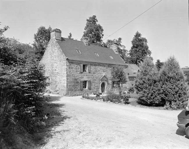 Manoir, Coadernault (Rostrenen)