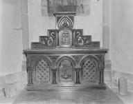 Autel, tabernacle, gradin d'autel, style néo-gothique, église paroissiale Saint-Patern (Séné)