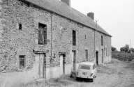 Alignement de trois maisons, 10 chemin des Alleures, les Gâtines (Saint-Père-Marc-en-Poulet)
