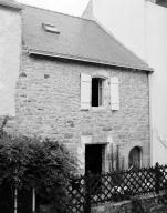 Maison, 8 place du Commerce, Port Navalo (Arzon)