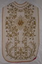 Ornement blanc 1 : chasuble, bourse de corporal, étole, manipule, voile de calice
