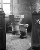 Cuvette des fonts baptismaux, église Paroissiale Saint Hernin (Locarn)