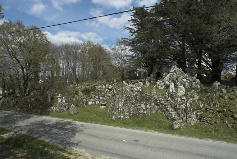 Ensemble cultuel dit monument du Quiniec, Kerivin (Ploemel)