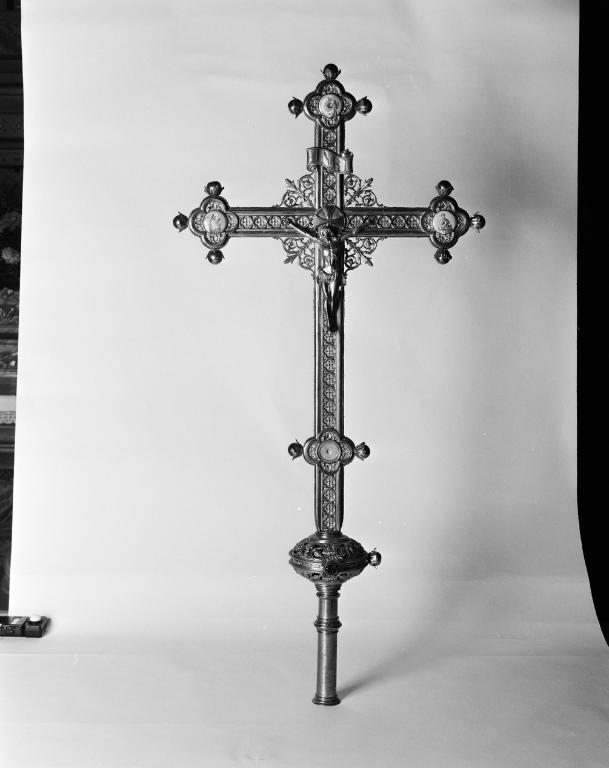 Croix de procession (2), église paroissiale Sainte-Cécile (Theix fusionnée en Theix-Noyalo en 2016)