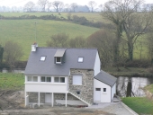 Moulin à farine de Garzolec, actuellement maison (Saint-Nicolas-du-Pélem)
