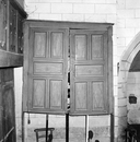 Armoire à bannières (anciennement armoire numéro 2), église paroissiale Saint-Méen (Ploéven)