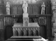 Autel, tabernacle, gradins d'autel (2) (maître-autel, autel tombeau), style néo-gothique, chapelle Notre-Dame-du-Kreisker (Saint-Pol-de-Léon)