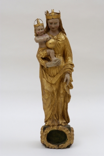 Statue n°1 de la Vierge à l'Enfant