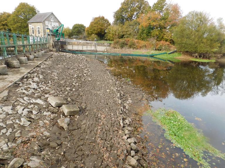 Canal du Blavet, les déversoirs