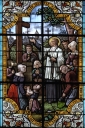 Ensemble des 6 verrières à personnages des baies 1, 2, 5 à 8 : Bienheureux Louis-Marie Grignion de Montfort, Éducation de la Vierge, Annonciation, Présentation du Christ au temple, Don des clés, et des verrières décoratives des baies 2 et 3