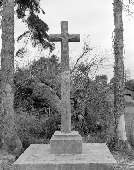 Croix de chemin, Lannunvez (Plonévez-du-Faou)