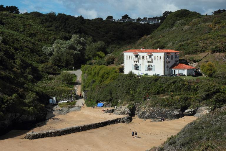 Ensemble fortifié (retranchements, batterie et corps de garde crénelé), Port Maria (Locmaria)