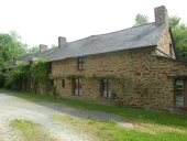 Alignement de trois maisons, la Babelais (Saint-Médard-sur-Ille)