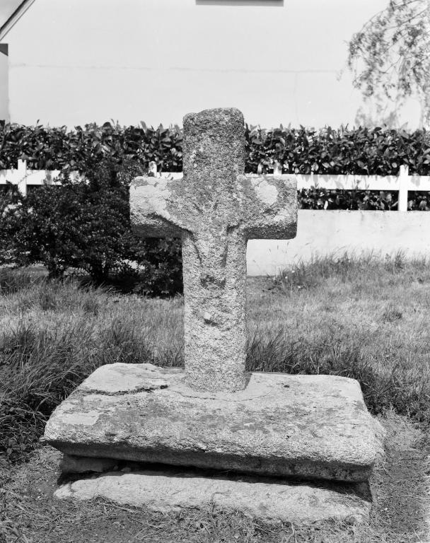 Croix de chemin dite croix de la Lande, rue Er-Groez, Goavert (Theix fusionnée en Theix-Noyalo en 2016)