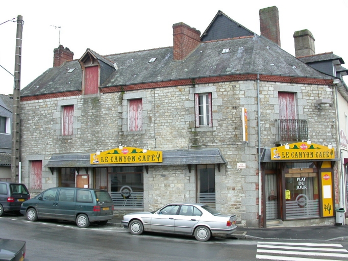 Maison à boutique, 2 rue de Montreuil (Melesse)
