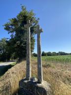 Croix de chemin, dite Croix Guyot, au sud de Bézon (Ploërmel)