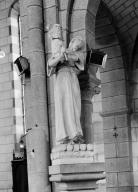 Statue : sainte Jeanne d'Arc, église paroissiale Saint-Séverin (Saint-Ségal)