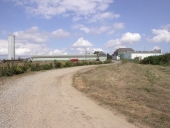 Minoterie et porcherie de la Société Elevage Quintinais, puis laiterie industrielle Milquin, actuellement Toury, Cardry (Saint-Brandan)