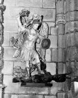 Statue, groupe sculpté (d'applique, petite nature) : saint Michel terrassant le dragon, saint Raphaël et Tobie, cathédrale de Saint-Paul-Aurélien (Saint-Pol-de-Léon)