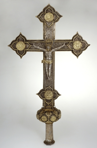 Croix de procession 1 (Saint-Rémy-du-Plain)