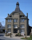 Les écoles, mairie, cimetière et gare sur la commune de Saint-Méloir-des-Ondes